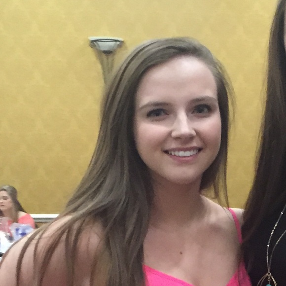 Meet your Posher, Allison - Picture 1 of 1